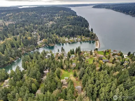 9190 Fox Cove Lane NE Bainbridge Island WA 98110