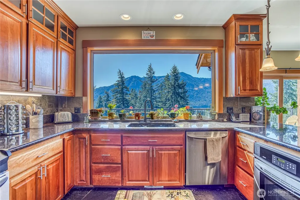 145 Lava Lane Ronald WA 98940