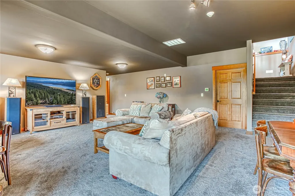145 Lava Lane Ronald WA 98940