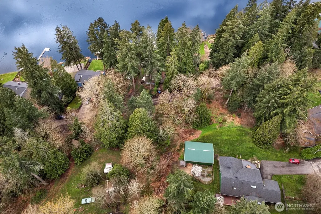 13625 E Lake Kathleen Drive SE Renton WA 98059