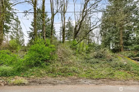 13625 E Lake Kathleen Drive SE Renton WA 98059