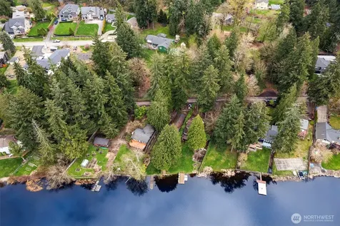 13625 E Lake Kathleen Drive SE Renton WA 98059