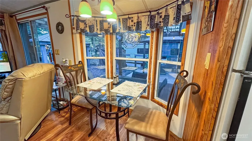 147 E Big River Deming WA 98244