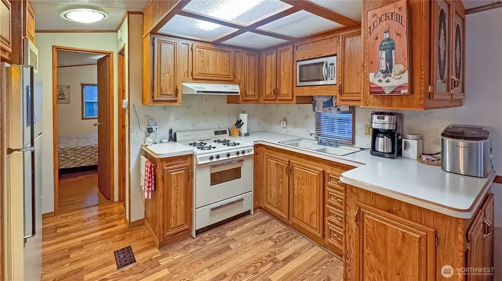 147 E Big River Deming WA 98244