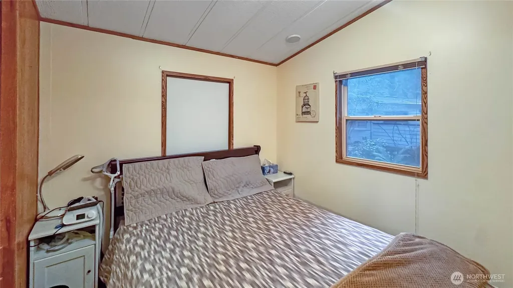 147 E Big River Deming WA 98244