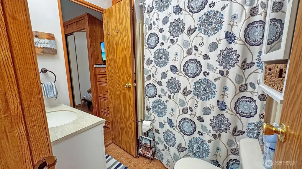 147 E Big River Deming WA 98244