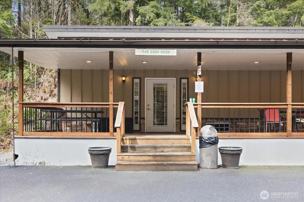 147 E Big River Deming WA 98244