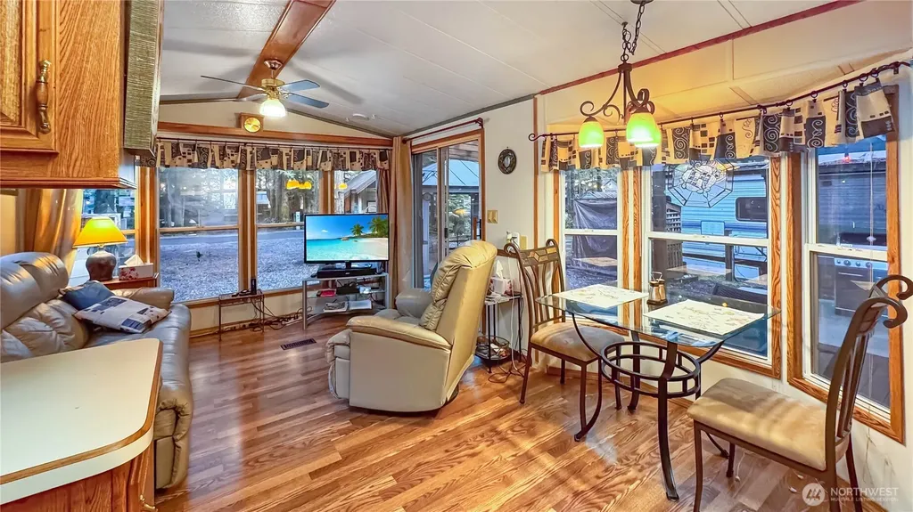 147 E Big River Deming WA 98244
