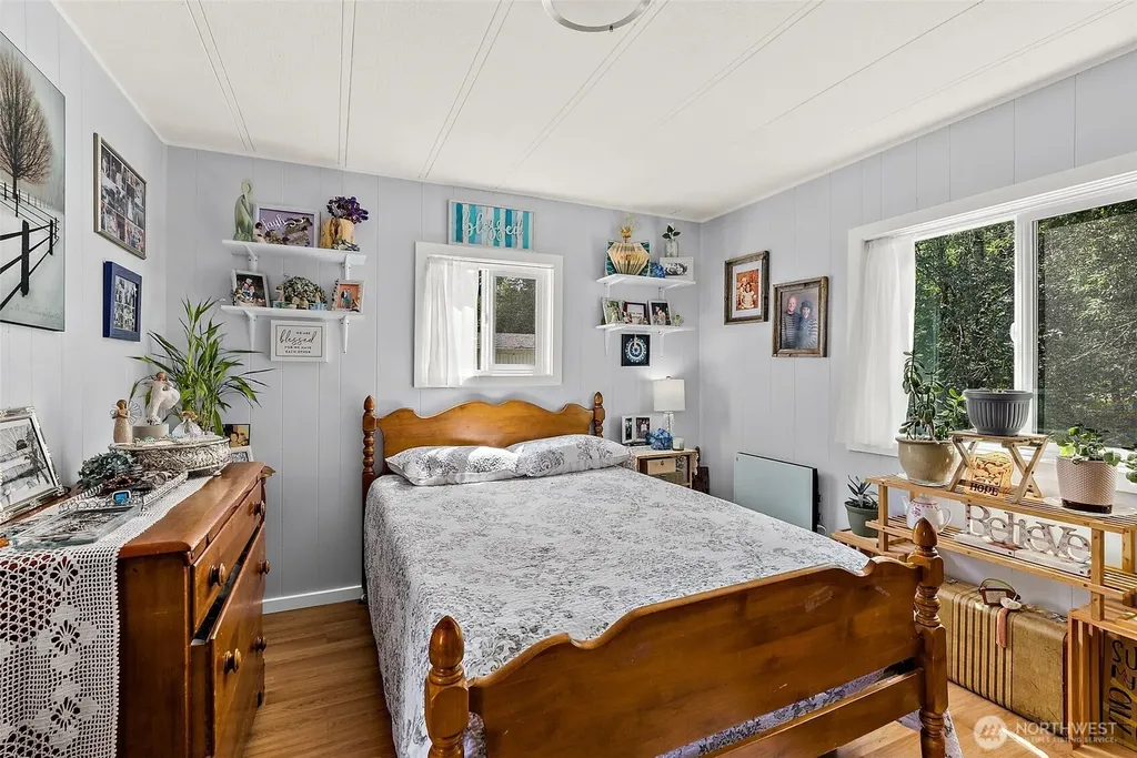 1050 Howard Street Raymond WA 98577