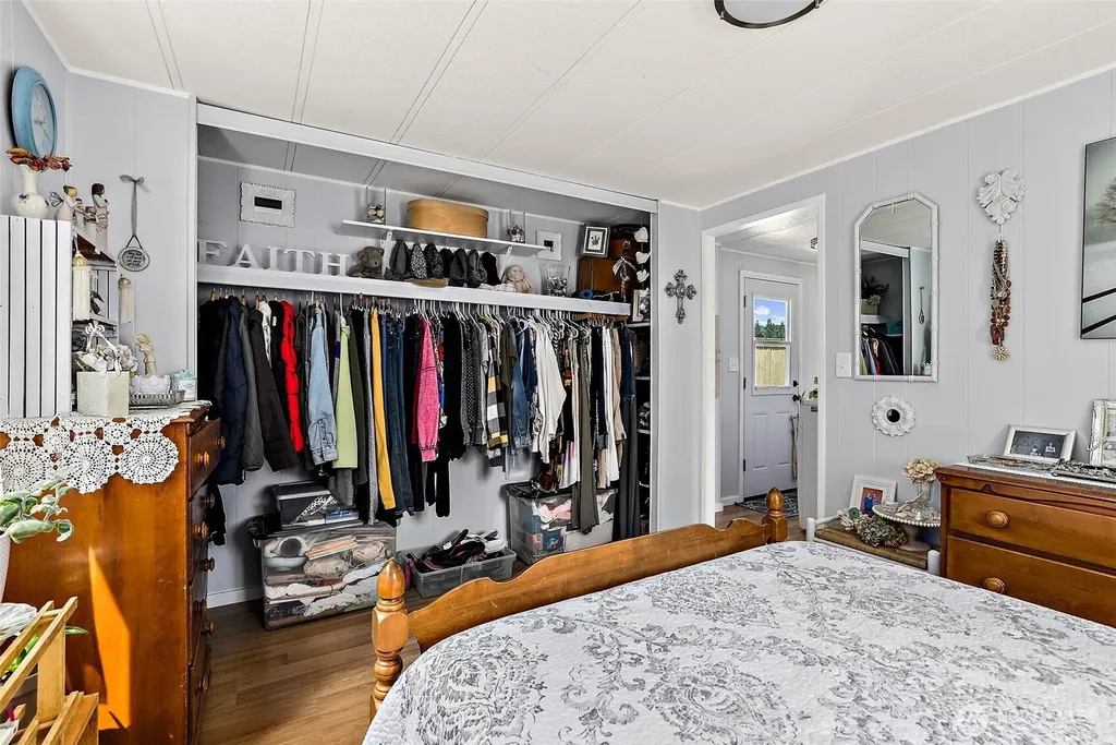 1050 Howard Street Raymond WA 98577