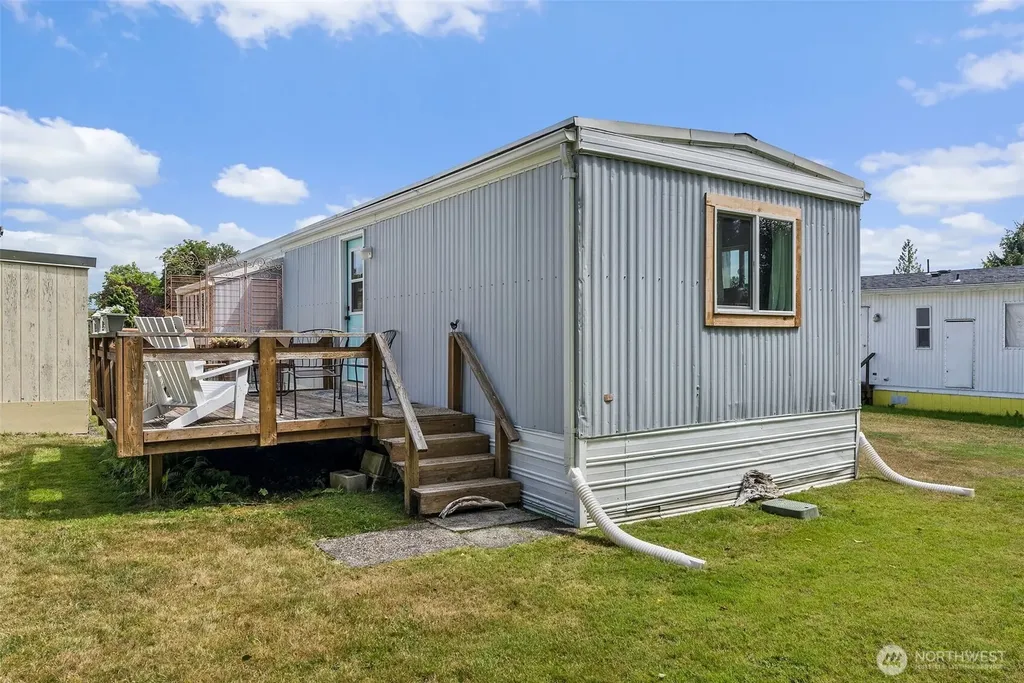 1050 Howard Street Raymond WA 98577