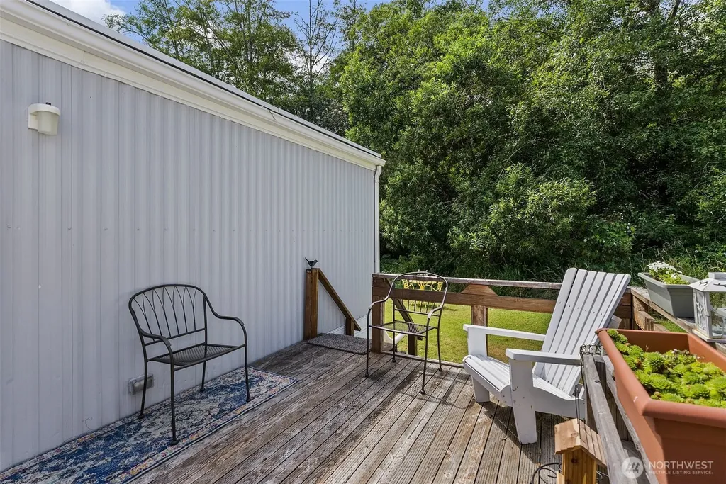 1050 Howard Street Raymond WA 98577