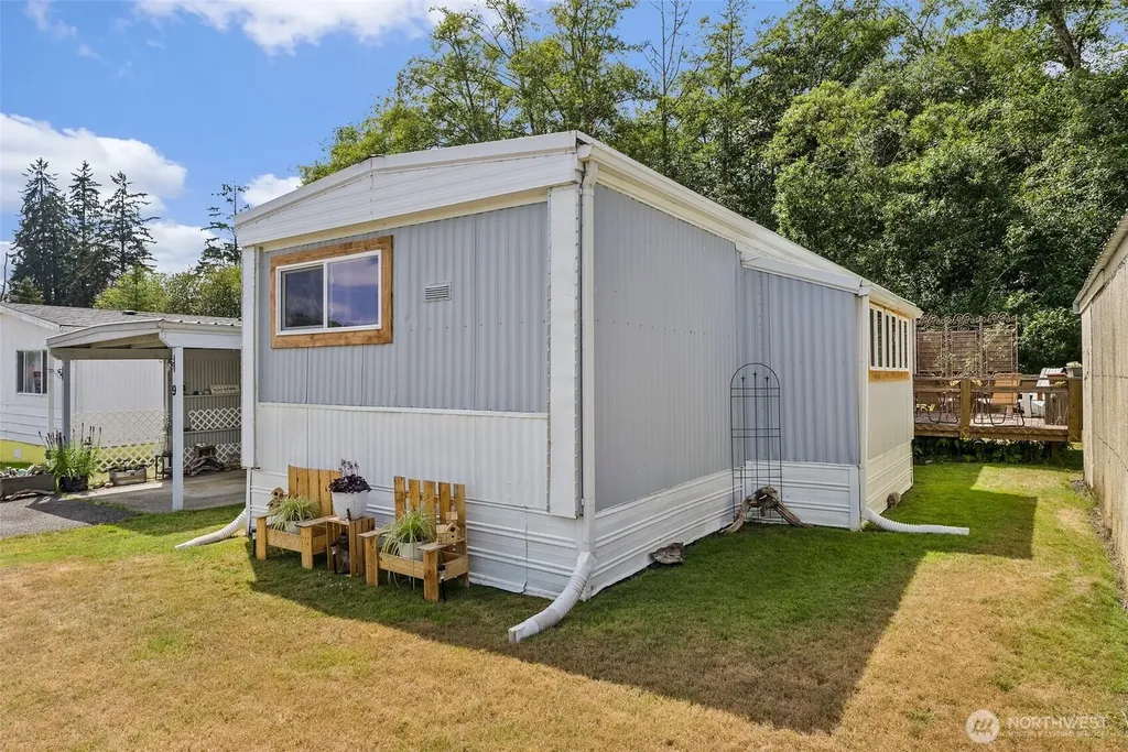 1050 Howard Street Raymond WA 98577