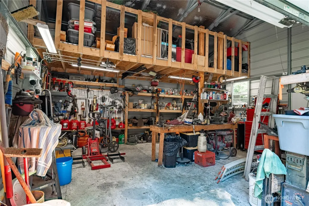 711 E Herron Boulevard NW Lakebay WA 98349