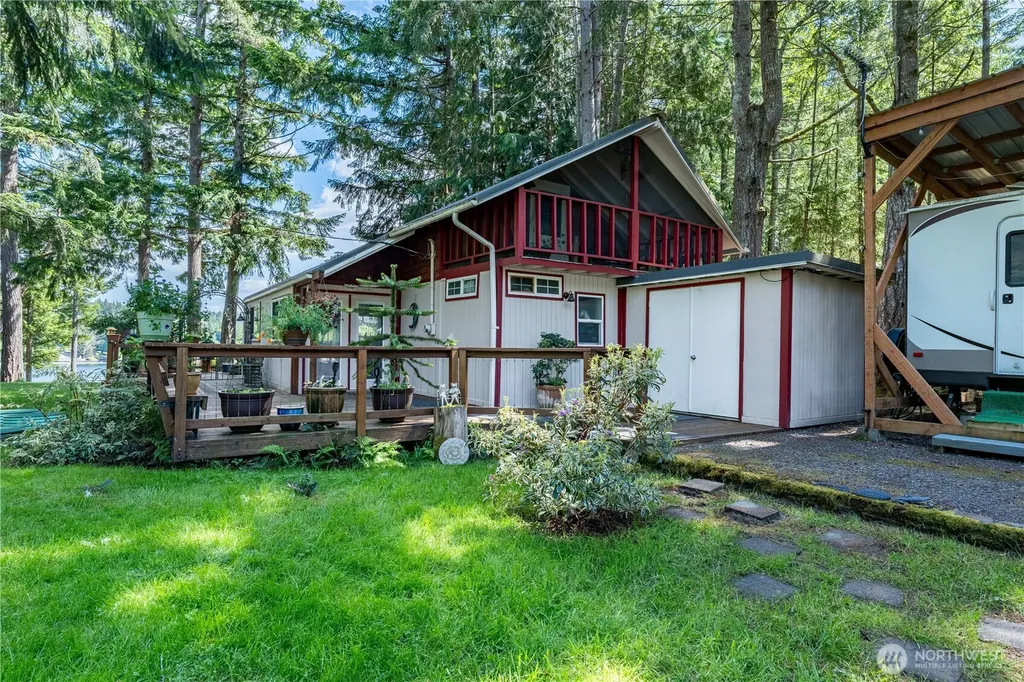 711 E Herron Boulevard NW Lakebay WA 98349