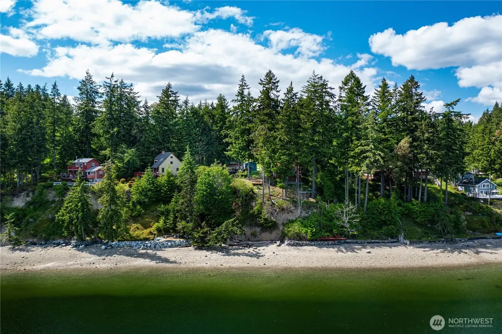 711 E Herron Boulevard NW Lakebay WA 98349