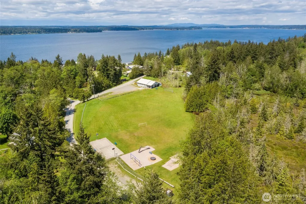 711 E Herron Boulevard NW Lakebay WA 98349