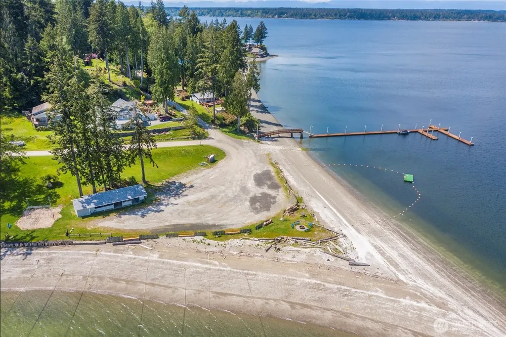 711 E Herron Boulevard NW Lakebay WA 98349