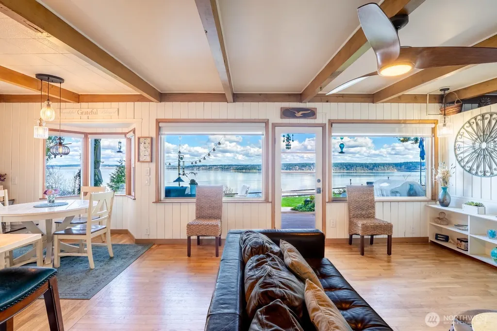 9513 Villa Beach Road Anderson Island WA 98303