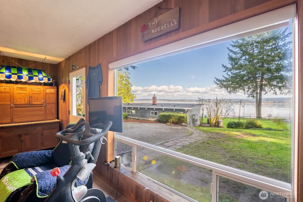 9513 Villa Beach Road Anderson Island WA 98303