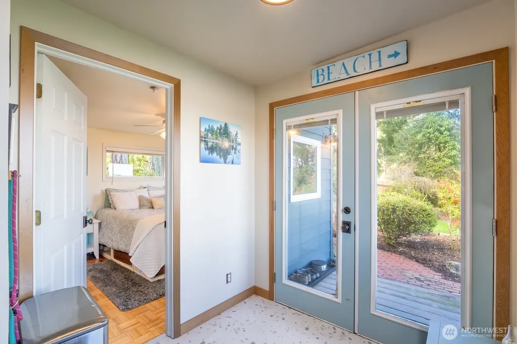 9513 Villa Beach Road Anderson Island WA 98303
