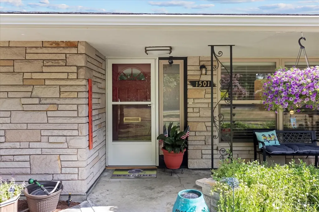 1501 52nd Street SE Everett WA 98203