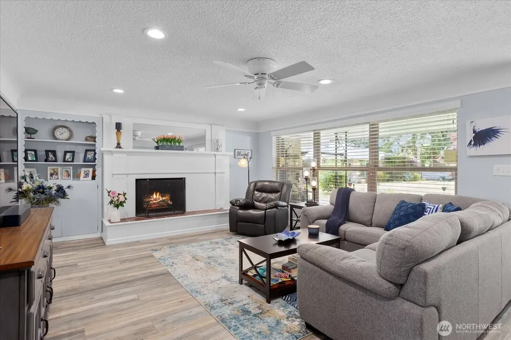 1501 52nd Street SE Everett WA 98203