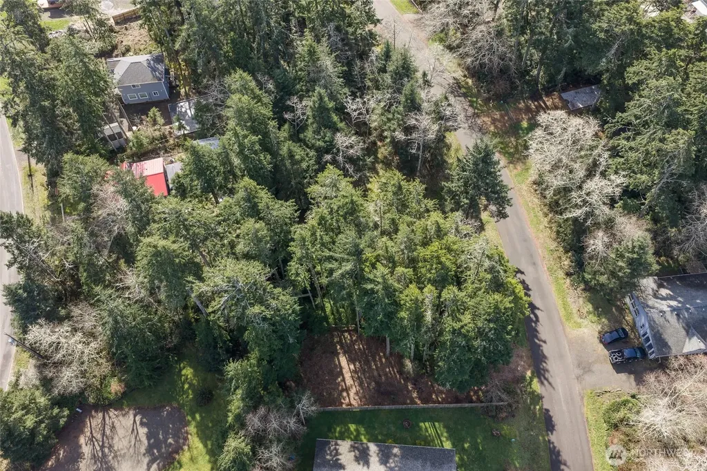 736 Chenois Avenue NE Ocean Shores WA 98569