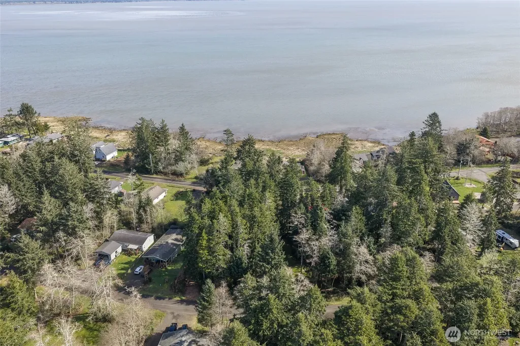 736 Chenois Avenue NE Ocean Shores WA 98569