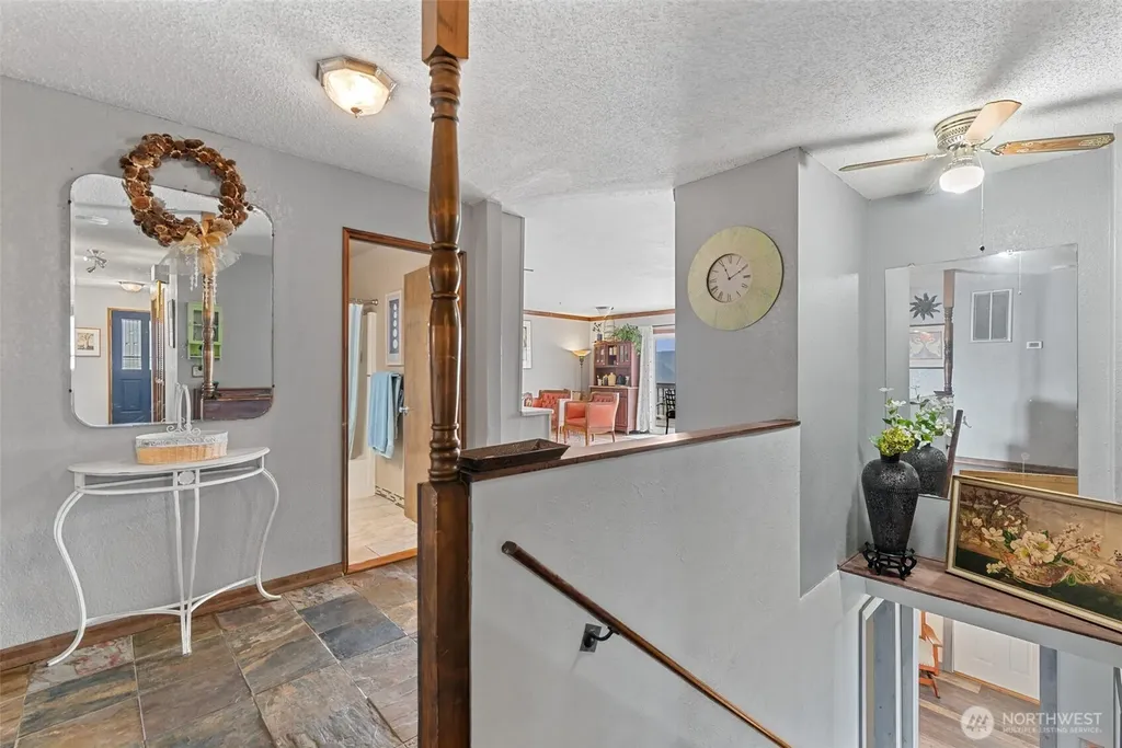 1220 S Webb Place East Wenatchee WA 98802
