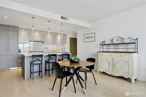 2510 6th Avenue Seattle WA 98121