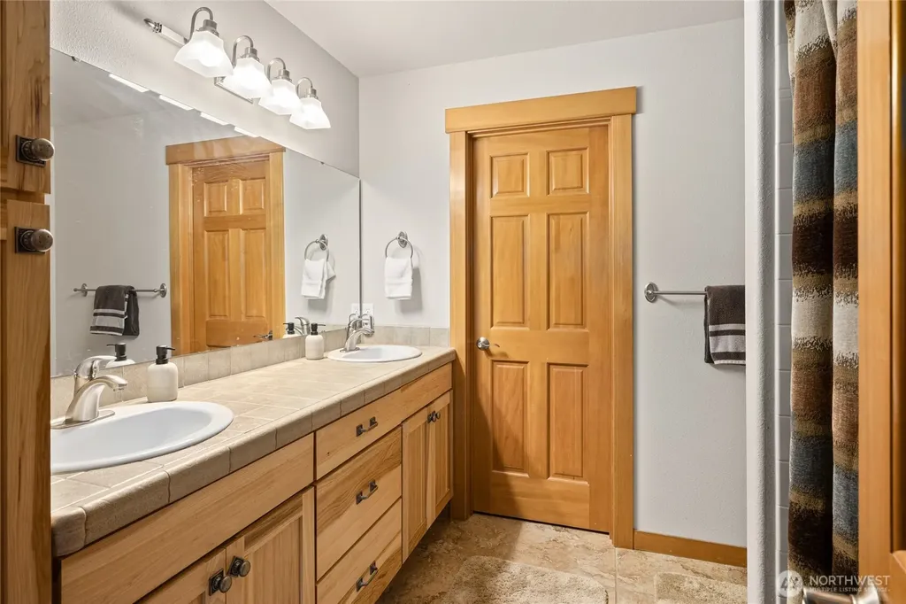 261 Tiger Lily Lane Ronald WA 98940
