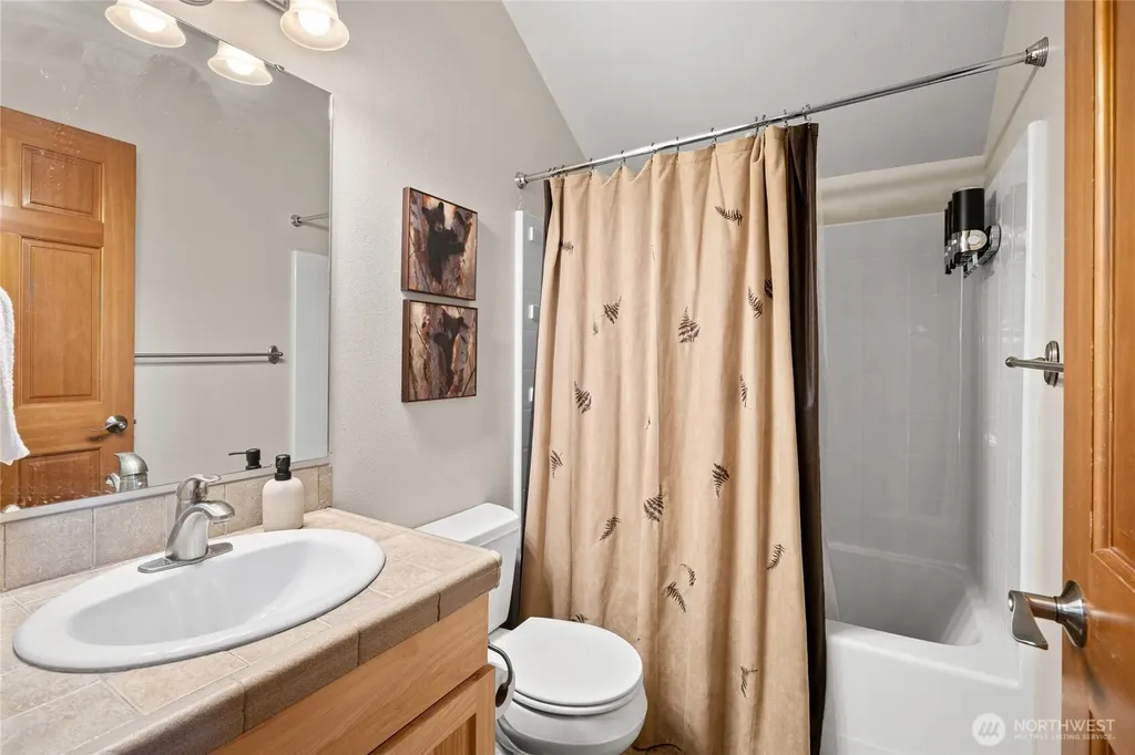 261 Tiger Lily Lane Ronald WA 98940
