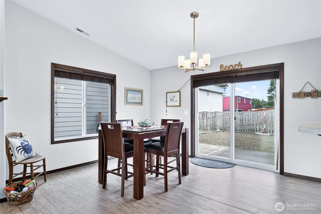 1215 195th Street Long Beach WA 98631