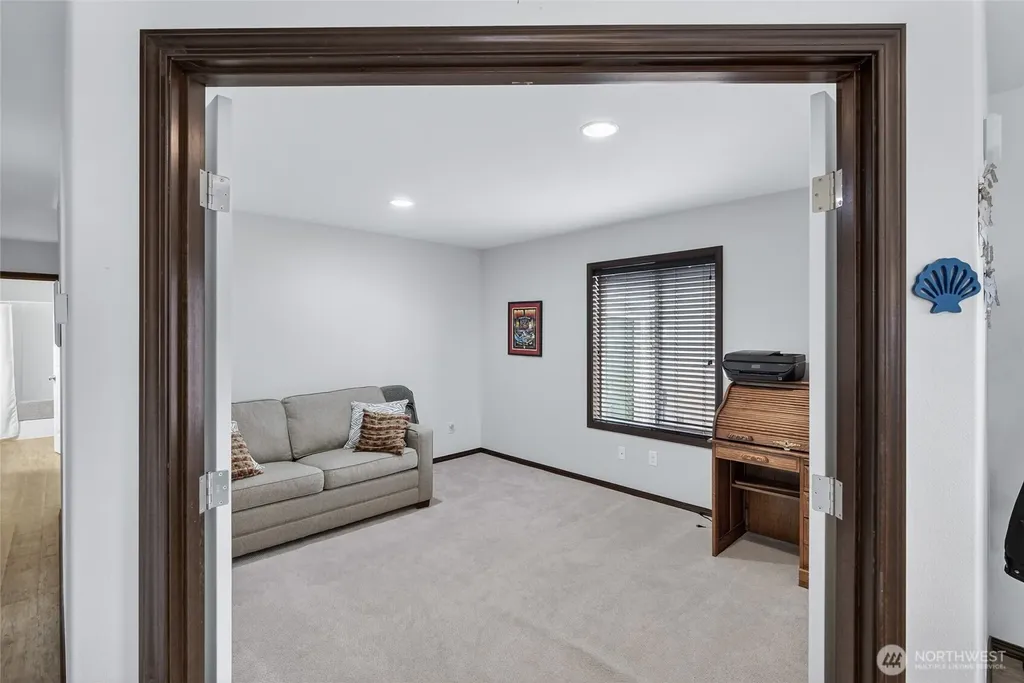 1215 195th Street Long Beach WA 98631