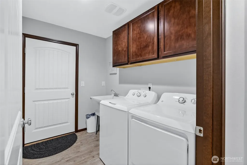 1215 195th Street Long Beach WA 98631