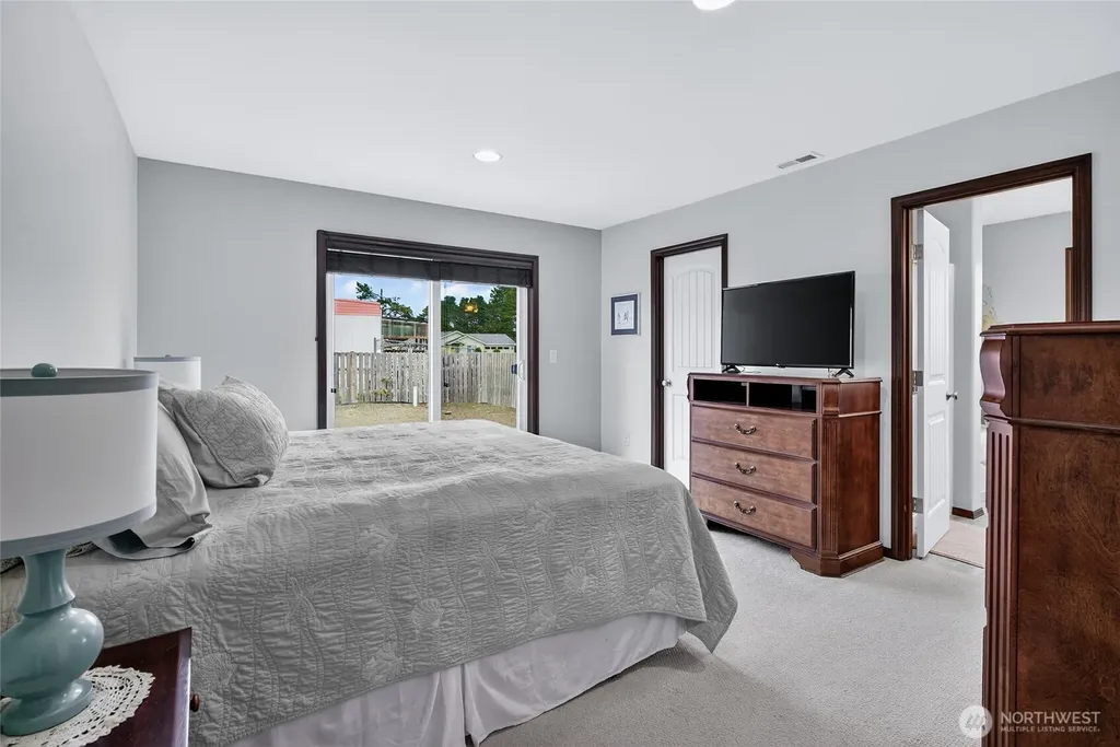 1215 195th Street Long Beach WA 98631