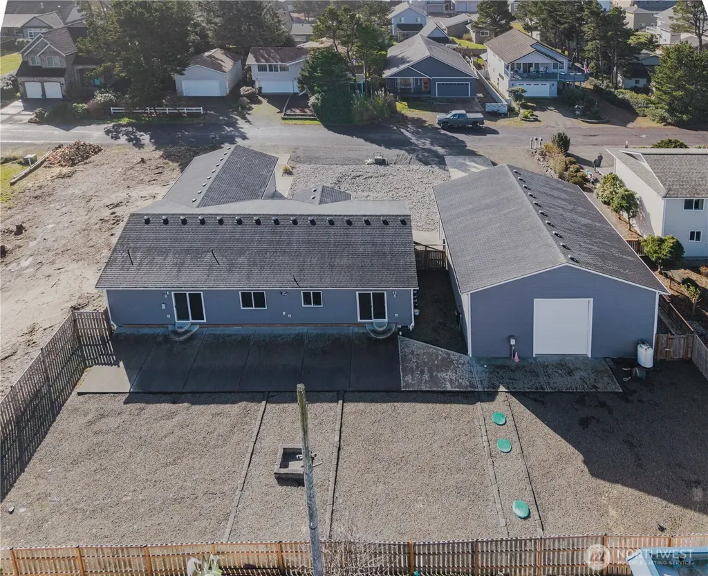 1215 195th Street Long Beach WA 98631