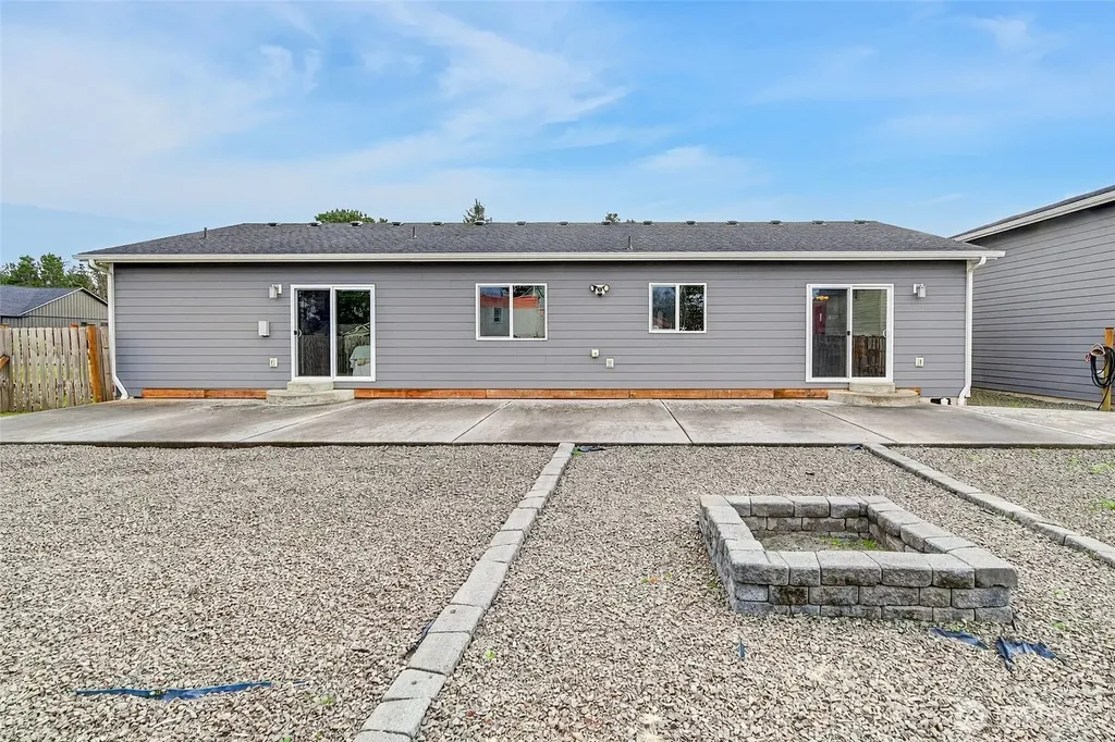 1215 195th Street Long Beach WA 98631