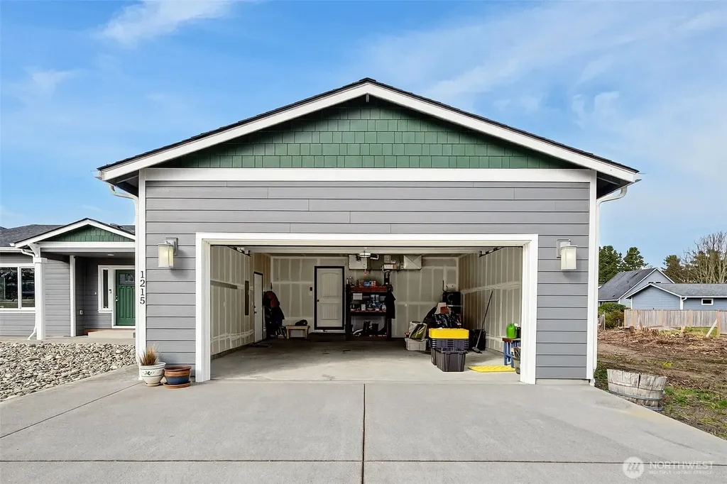 1215 195th Street Long Beach WA 98631