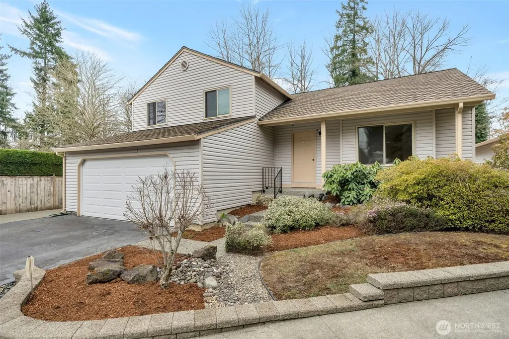953 Field Avenue NE Renton WA 98059