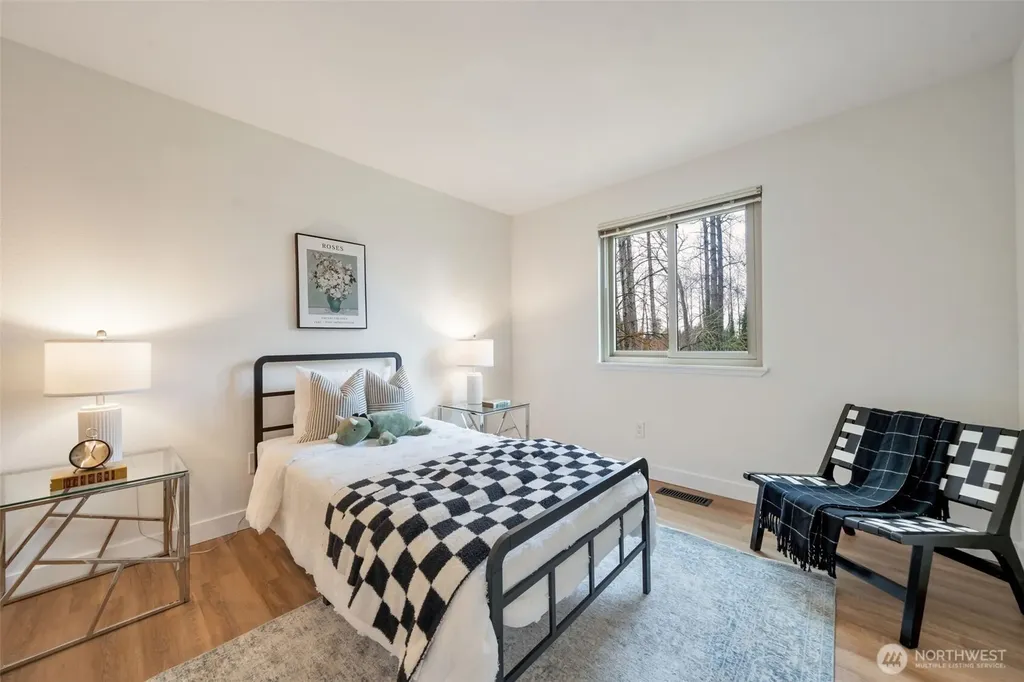 953 Field Avenue NE Renton WA 98059