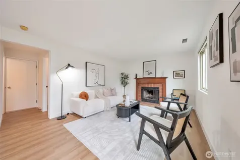 953 Field Avenue NE Renton WA 98059