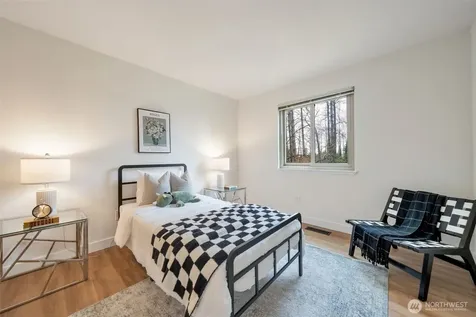 953 Field Avenue NE Renton WA 98059