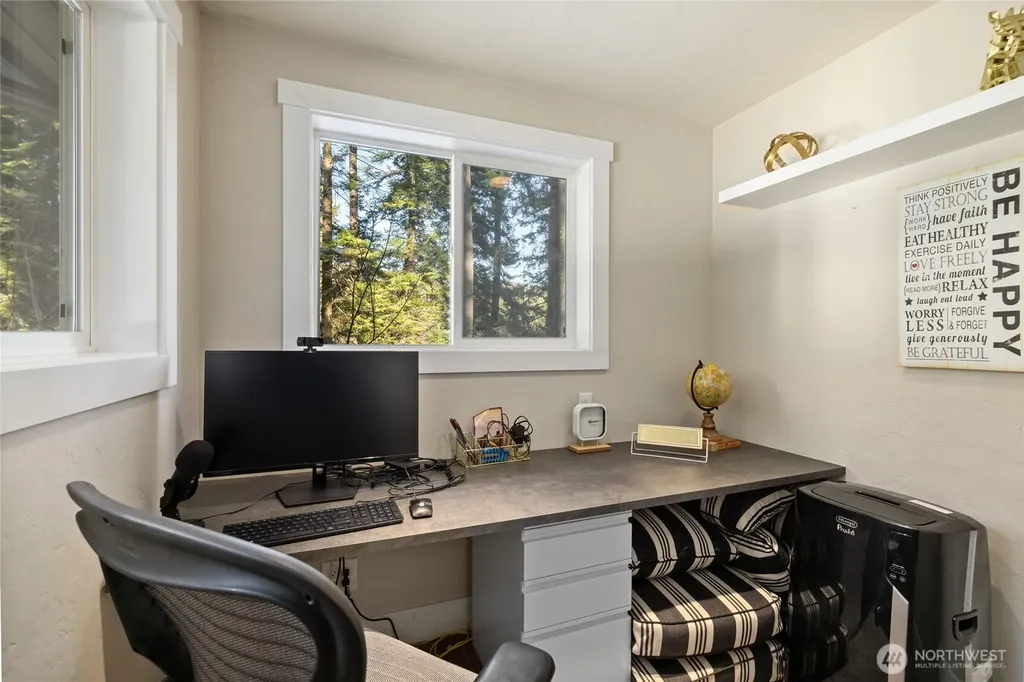 661 W Pacific Avenue Ronald WA 98940