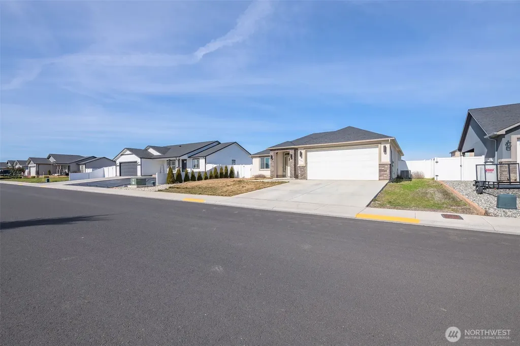 415 SW R Street Quincy WA 98848