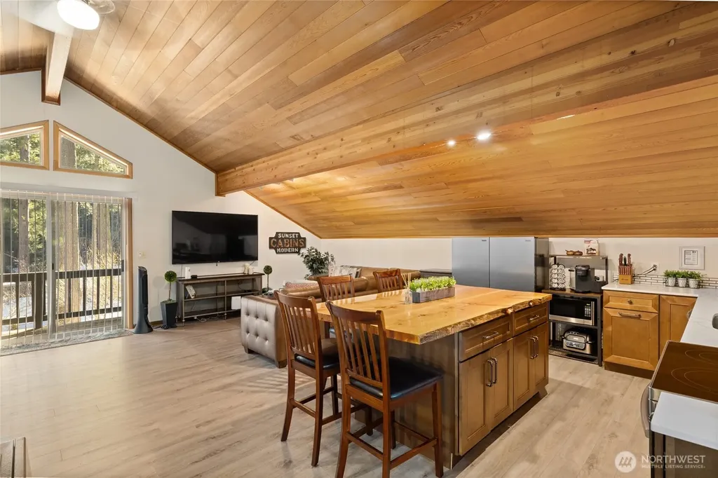 671 W Pacific Avenue Ronald WA 98940