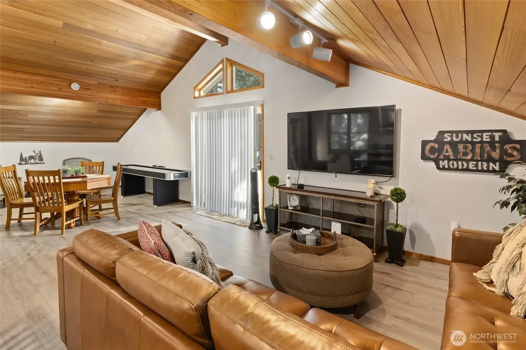 671 W Pacific Avenue Ronald WA 98940