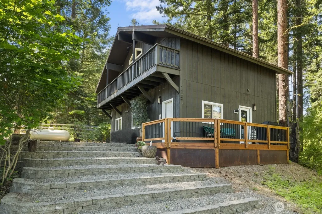 671 W Pacific Avenue Ronald WA 98940
