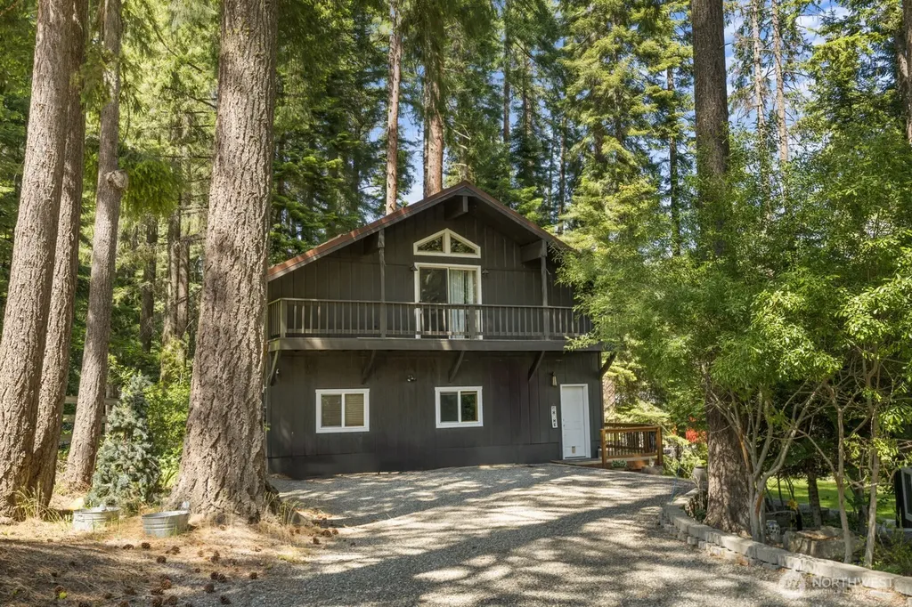 671 W Pacific Avenue Ronald WA 98940